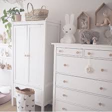 Ikea Hemnes Und Ikea Sundvik Erstrahlen Mit Runden Naturfarbigen Mobelknopfen Von Www Meingriff De In Neuem Glanz Ikea Baby Room Ikea Baby Ikea Sundvik