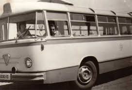 Lider este cfr cluj, cu 12 puncte, echipă urmată de rapid şi fc botoşani, ambele cu câte 10 puncte. Autobuzul Tv 2