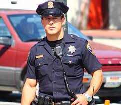 10 Polisi Ganteng dari Sejumlah Negara yang Ngetop di Sosmed ~ diedit.com