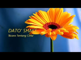 Cinta itu adalah doa, maka doakanlah orang yang kau cintai. Bicara Tentang Cinta Lyrics