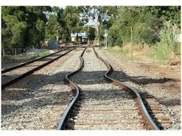 Railway Tracks In Adelaide Buckling From Intense Heatwave In 2013 Binari Del Treno Treno