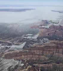 Lihat ulasan dan foto tentang formasi geologi di inggris, inggris raya di tripadvisor. Foto Aksi Jet Militer Inggris Latihan Tempur Di Atas Grand Canyon Merdeka Com