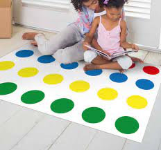 Wir haben laminat, fliesen und teppich. Vinylteppich Spiele Vinyl Teppich Twister Tenstickers