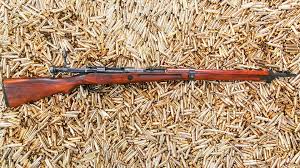 En el transcurso de varias guerras, se produjeron variantes, incluyendo la transición del calibre 6,5 mm del tipo 38 al más grande 7,70 mm del tipo 99. 7 7 X 58 Japanese Arisaka 150gr Soft Point Steinel Ammunition Co
