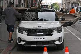 كيا سيلتوس أصغر سيارة suv لدى الصانع الكوري تظهر بشكل مسرب arabgt