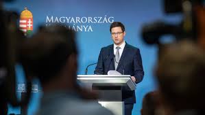 Új szabályok szerint folytatódhat az élet vidéken. Kormanyinfo 30 40 Ezer Munkahely Szunt Meg Marciusban A Koronavirus Jarvany Kovetkezteben Magyar Hang