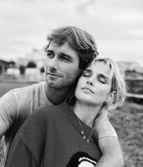 We would like to show you a description here but the site won't allow us. Camille Lou Amoureuse Elle Declare Sa Flamme A Son Cheri Romain Laulhe