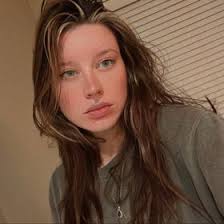 Kaitlyn Herrington's Instagram, Twitter & Facebook