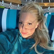 Arlene McGill (@makeupandhairbyleenee) · Barrington, IL