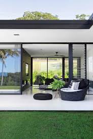 Black And White House Interior 56 Stylish Home Black And White House Exterior Design Oneonroom White Exterior Houses Modern House Exterior House Exterior
