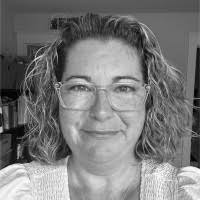 60+ "Susie Long" profiles