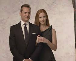 Dieser frage geht das team des musikzentrums st. Gabriel Macht Sarah Rafferty Say Good Bye To Suits After Production Wraps On Season Nine