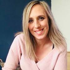 Michelle Hallmark (@Michelleupnorth)