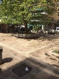 Χθες βράδυ παρατηρήθηκαν φαινόμενα συνωστισμού σε πλατείες της αθήνας. Xbahryao20m Hm