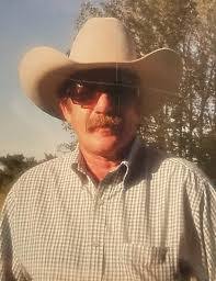 Dennis Slavens's Instagram, Twitter & Facebook