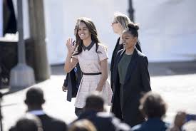 These photos of malia and sasha obama's first visit to the white house will warm your heart. Drake Gave Sasha Obama A Shoutout On Instagram And We Re So Jealous Hellogiggles