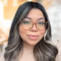 Eunice Gomez's Instagram, Twitter & Facebook