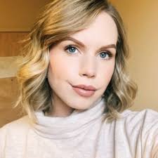 Caitlin May (@caitlin_may45)