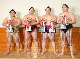 電竜戦は、コンピュータ及び人間によるオンラインの将棋の世界大会である。 第2回世界将棋ai電竜戦tsec tsec=top shogi engine championshipの略で、チェスのtcecを参考にしており、指定局面から対局を開始するのが最大の特徴です。 ç«œé›» å‹ã£ã¦æŠ€èƒ½è³ž æœ€é«˜ é€£ç¶š2æ¡å‹åˆ©ã«æ¥æœˆæŠ«éœ²å®´ ã‚¹ãƒãƒ‹ãƒ Sponichi Annex ã‚¹ãƒãƒ¼ãƒ„