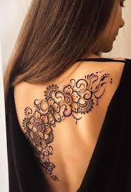 We Have A Photo Gallery Featuring Amazing Henna Tattoo Designs For Your Inspiration Henna Inspired Tattoos Henna Tattoo Back Henna Tattoo Designs