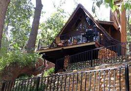 For starters, it's a place for shopping, relaxation, and healing. Oak Creek Canyon Cabins Cottages Along The Creek