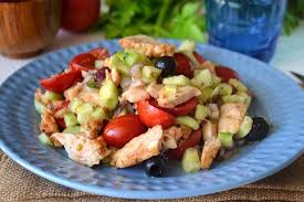 Un piatto fresco e semplice da preparare, da servire freddo o tiepido; Insalata Di Pollo Ricetta Dell Insalata Di Pollo Classica Di Misya