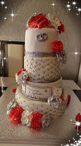 Table mariage chic costume mariage déco mariage blanc et argent coupe cheveux mi long centre de table mariage decoration table mariage décoration mariage fleurs pièce en verre au mercure. Gateau De Mariage Rouge Et Argent