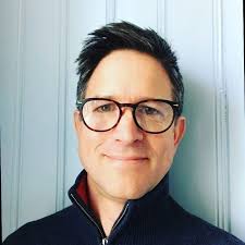 ⭐Møt Mark Tyrrell, vår styreleder og lege. Mark er en erfaren allmennlege  med interesse for presisjonsmedisin, helhetlig helse og helseinnovasjon. "Å  finne den optimale behandlingen for pasienter, en som har størst sjanse