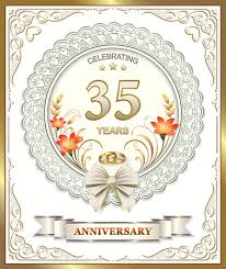 Se il matrimonio, infatti, rappresenta uno dei momenti più romantici ed emozionanti, è ancora più emozionante ricordare, ogni anno, quel meraviglioso giorno in cui abbiamo detto sì, lo voglio. Vettoriale 0 Anniversario Di Matrimonio Con Anelli E Gigli Image 50416814