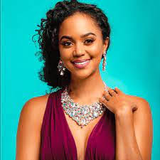 Kiki Scruggs's Instagram, Twitter & Facebook