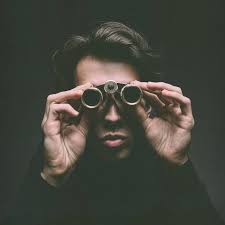 Iris Waters's Instagram, Twitter & Facebook