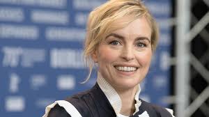 6:01 128 кбит/с 5.4 мб. Nina Hoss Und Ihre Neue Rolle Als Schwesterlein Ndr De Kultur