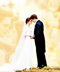 Twilight Saga Edward And Bella Twilight Pictures Twilight Photos Twilight Breaking Dawn
