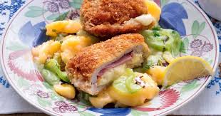 Cordon Bleu Mit Kartoffelsalat Meine Familie Ich Europas Grosstes Foodmagazin Rezept Kartoffelsalat Lebensmittel Essen Food Magazine
