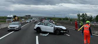Si tratterebbe di un tamponamento: Incidente Sull A1 Cinque Veicoli Coinvolti Piacenzasera It