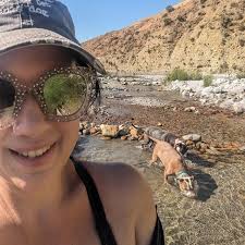 Amy Islas's Instagram, Twitter & Facebook