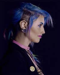 Nichole Hobbs's Instagram, Twitter & Facebook