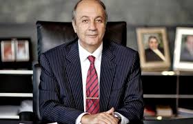 Tuncay özilhan (born 9 july 1947) is a turkish businessman and billionaire. Tuncay Ozilhan Kimdir Anadolu Grubun Sahibi Internet Haber