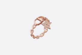Kinder cd erziehung wasser literatur warum schule kinder. Petit Cd Ring Metall Mit Rosegold Finish Und Kristalle In Rosa Products Dior