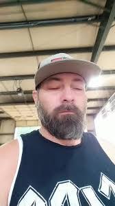 Kenny Dean's Instagram, Twitter & Facebook