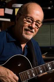 Hello ES experts! I have a beautiful ES-175 which I bought from a friend of  mine about 12 years ago. It seems to be from the 90s, but at one point it