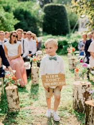 Schattige Looks Voor Je Bruidskindjes Fotograaf Elisabeth Van Lent Ceremonie Merveil Decoratie Goldfish In Trouwceremonie Bruiloft Huwelijksceremonie