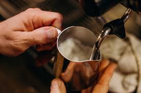 Breville blender comes from the same name company that is known for their wide some of the better known equipments are breville kettle, breville juicer and breville espresso machines but their line of kitchen appliances is not cheap. The Best Espresso Machine