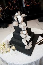 Black And White Checkered Cake Stand Really Like This Cake What Yall Think Black Four Tiered Square Wedding Cake On A Black Cake St Black Cake Stand Square Wedding Cakes Wedding Cakes