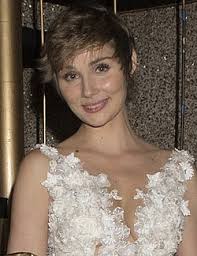 Clare Bowen — Wikipédia