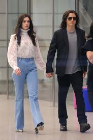 Kyle marvin has been cast in a lead role opposite anne hathaway and jared leto in the upcoming apple limited series wecrashed, which details the fall of wework, variety has learned ex… Koz9hawch Nm8m