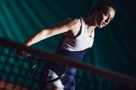 If that is the case, and if prince does not sponsor, soon she will be playing with some blacked out frame and then switch to. Iga Swiatek W Cwiercfinale Rolanda Garrosa Legia Warszawa