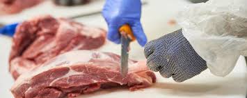 Ici majan laot, un des trois éleveurs à l'origine de l'initiative. Fiche Metier Abattage Et Decoupe Des Viandes