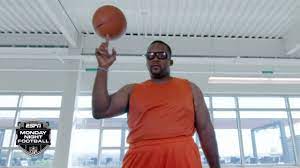 How Ex Nfl Dt Spice Adams Became Cream E Biggums Social Media Sensation Monday Night Countdown Youtube