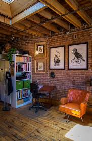 Szukaj więcej w bibliotece wolnych od tantiem grafik wektorowych istock, obejmującej grafiki artysta, które można. Tattoo Studio Interior Viskas Apie Interjera